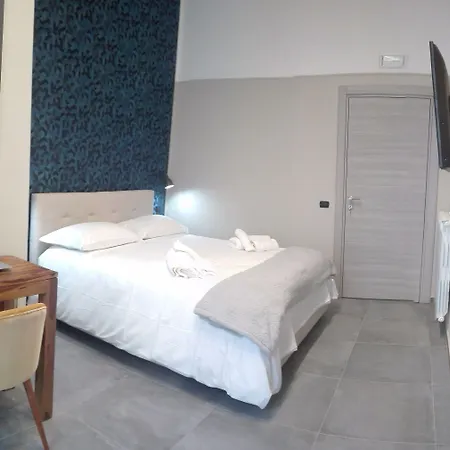 Donna Lena Relais 4* נאפולי