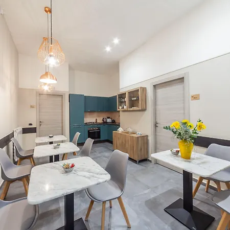 לינה וארוחת בוקר Donna Lena Relais